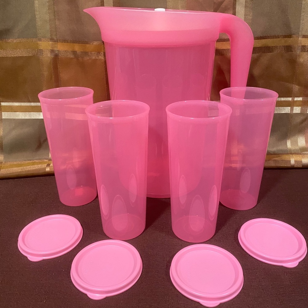 Tupperware pitcher and tumblers